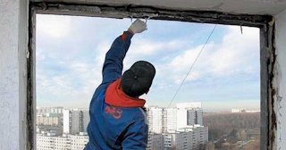 Демонтаж остекления балкона в Азове - цена от 561 руб. - Сварной-Азв